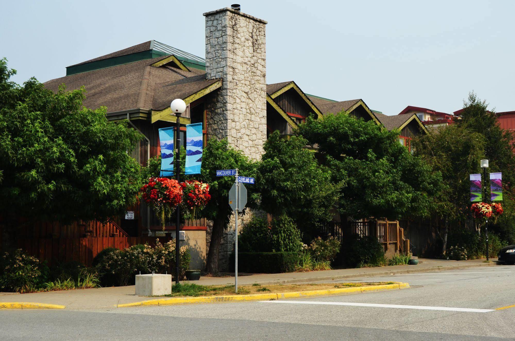 Howe Sound Inn & Brewing Company Squamish Zewnętrze zdjęcie